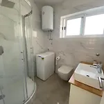 Igor Апартаменти Макарська