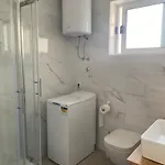 Igor Апартаменти Макарська